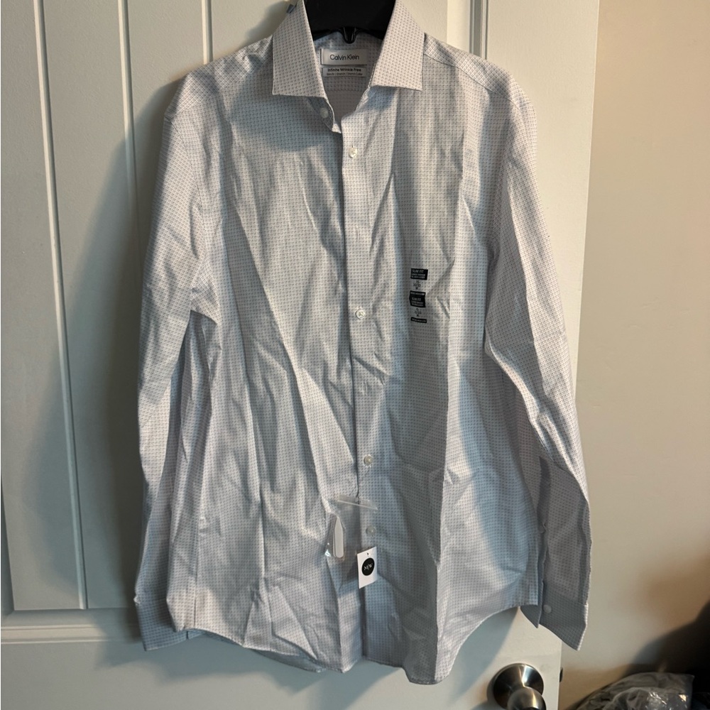 Calvin Klein Infinite Wrinkle Free Slim Fit Long Sleeve Dress Shirt Med 32/33